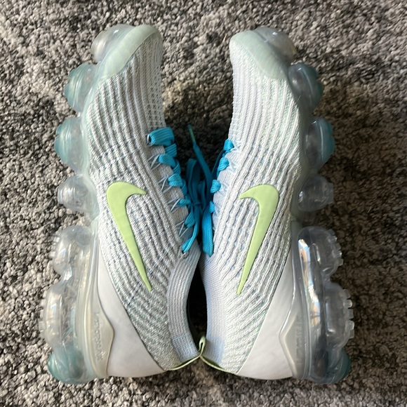 Nike air vapormax athletic shoes size 7 - Picture 5 of 9